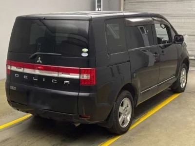 Mitsubishi DELICA D5