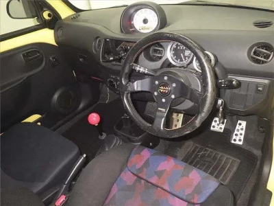 Daihatsu Esse