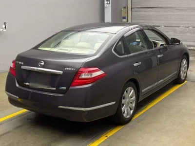 Nissan TEANA