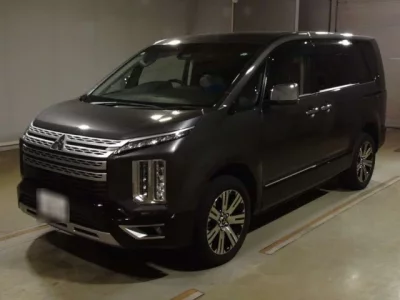 Mitsubishi DELICA D5