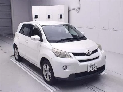 Toyota IST