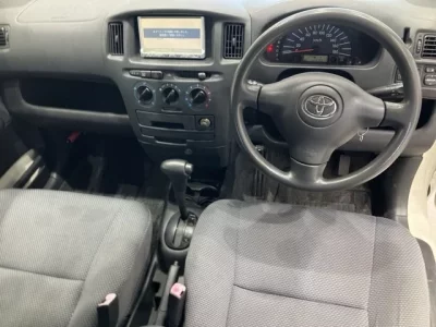 Toyota SUCCEED