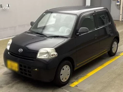 Daihatsu Esse