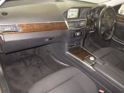 Mercedes-Benz E CLASS WAGON