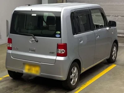 Toyota PIXIS SPACE
