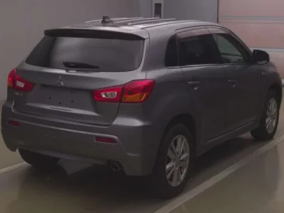 Mitsubishi RVR