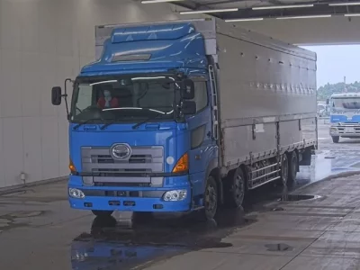 Hino PROFIA