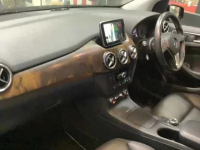 Mercedes-Benz B CLASS