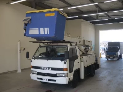 Isuzu ELF