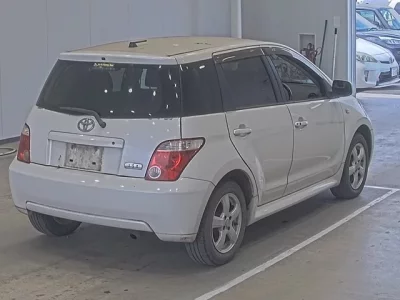 Toyota IST