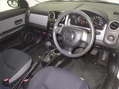 Mazda VERISA