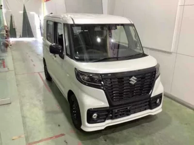 Suzuki SPACIA BASE