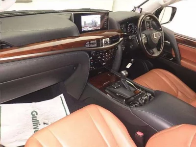 Lexus LX