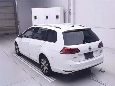 Volkswagen GOLF VARIANT