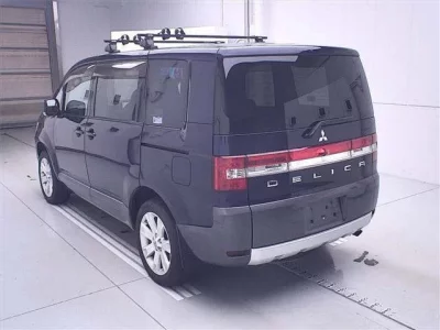 Mitsubishi DELICA D5