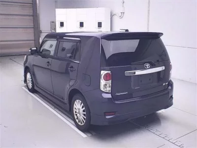 Toyota COROLLA RUMION