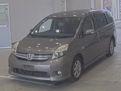 Toyota ISIS