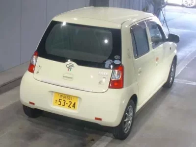 Daihatsu Esse