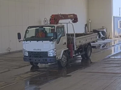 Isuzu ELF