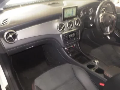 Mercedes-Benz GLA CLASS