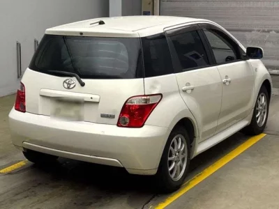 Toyota IST