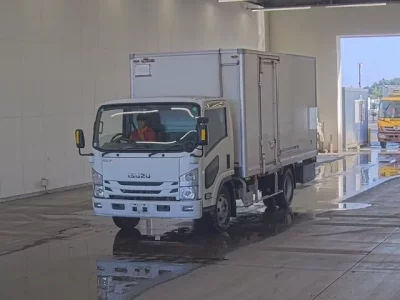 Isuzu ELF