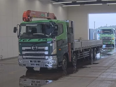 Hino TRUCK