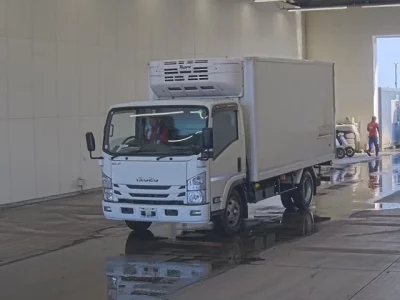 Isuzu ELF