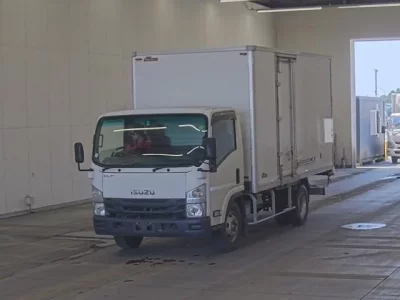 Isuzu ELF