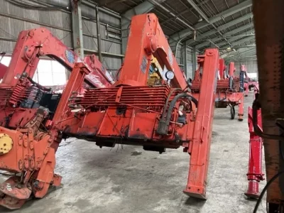 OTHERS UNIC CRANE