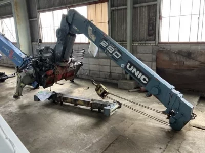 OTHERS UNIC CRANE