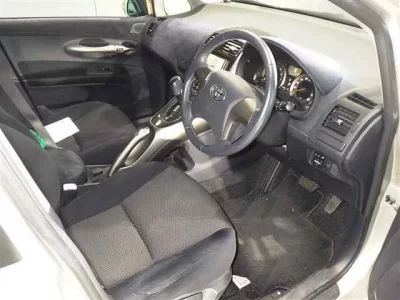 Toyota BLADE