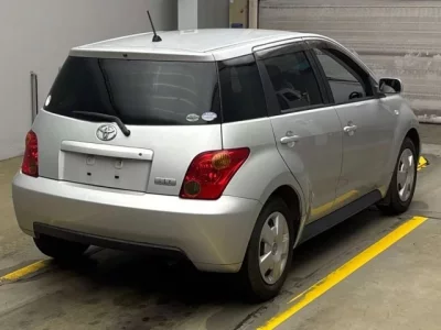Toyota IST