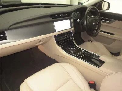 Jaguar XF SERIES
