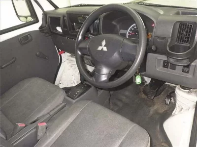 Mitsubishi MINICAB TRUCK