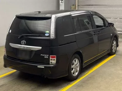Toyota ISIS