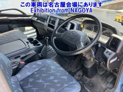 Hino TRUCK