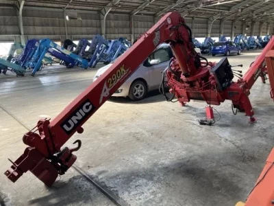 OTHERS UNIC CRANE