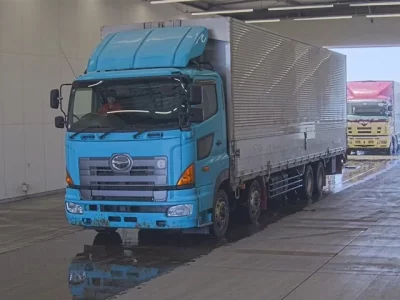 Hino TRUCK