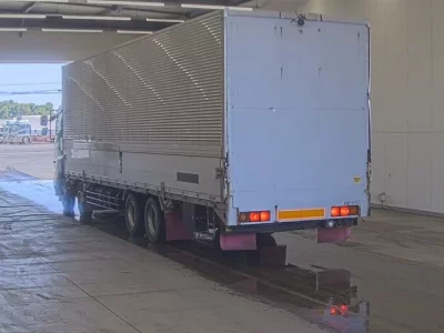 Hino TRUCK
