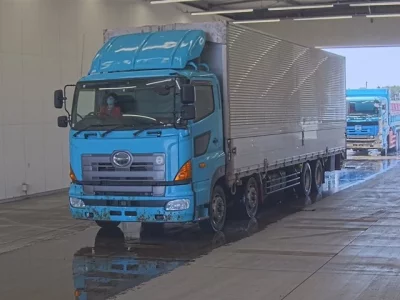 Hino TRUCK