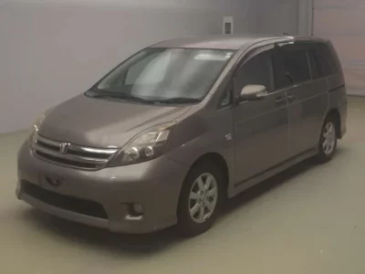 Toyota ISIS