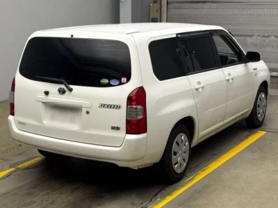 Toyota SUCCEED