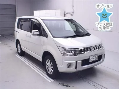 Mitsubishi DELICA D5