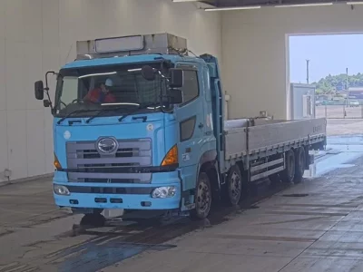 Hino TRUCK