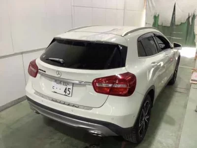 Mercedes-Benz GLA CLASS