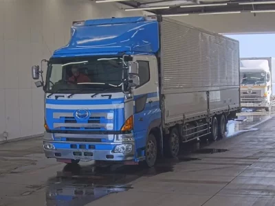 Hino TRUCK