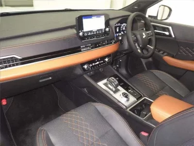 Mitsubishi OUTLANDER PHEV