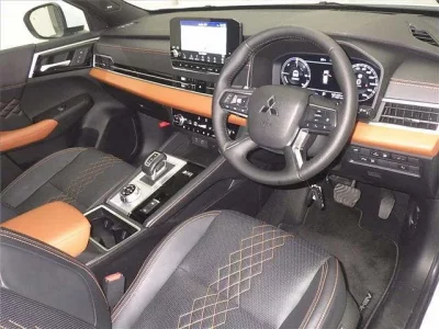 Mitsubishi OUTLANDER PHEV