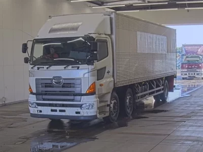 Hino TRUCK